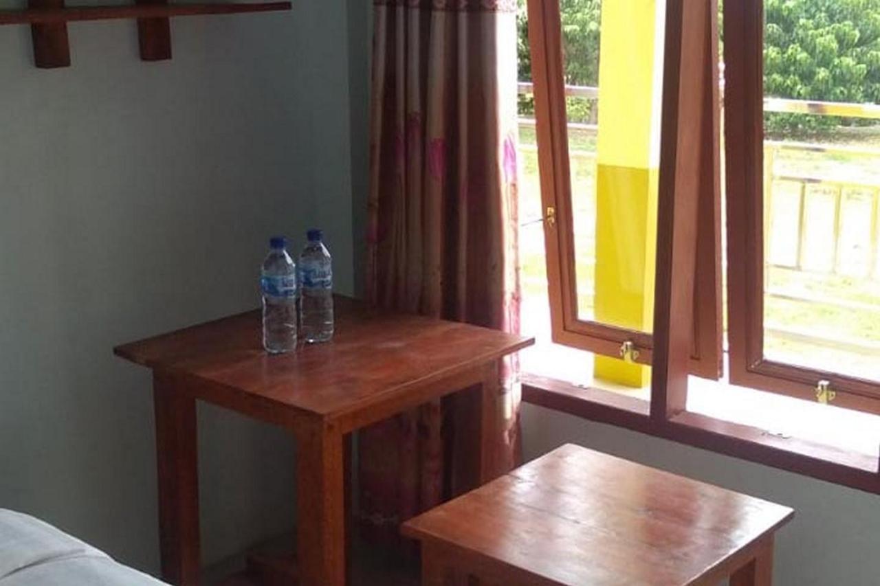Hotel Anugrah Situngkir 3 Near Creative Hub Pangururan Samosir Redpartner Sinapuran ภายนอก รูปภาพ